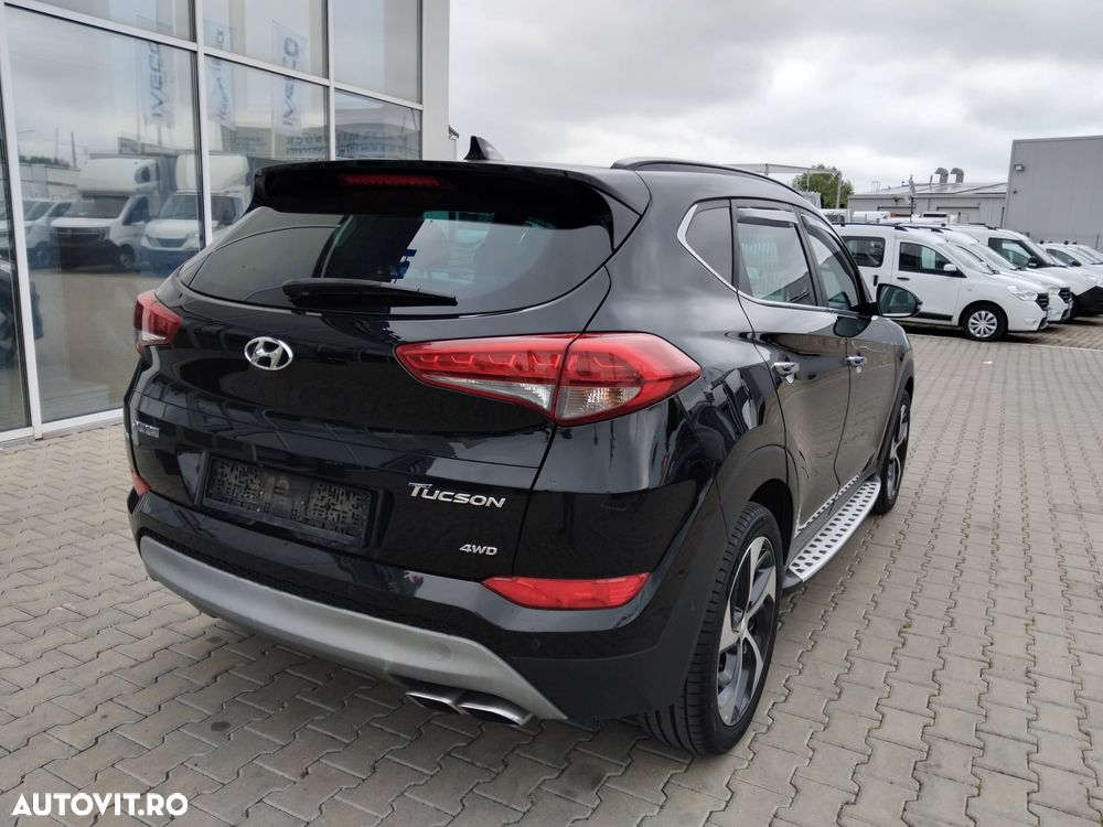Hyundai Tucson 2.0 CRDI 4WD 8AT Luxury - 6