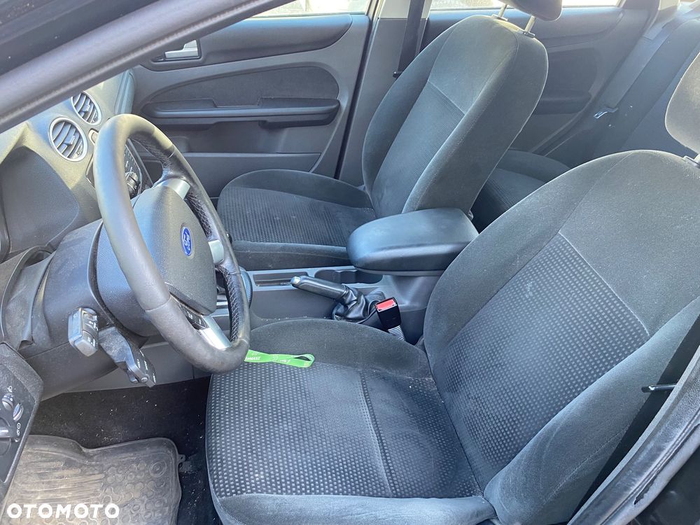 Ford Focus - 10