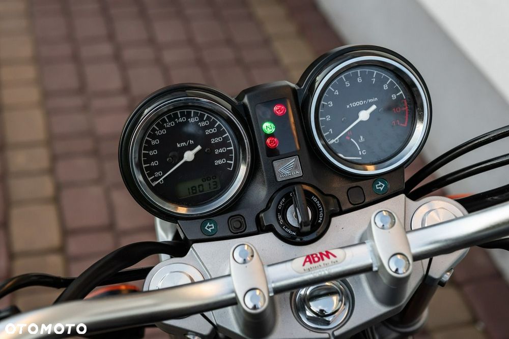 Honda Hornet - 9