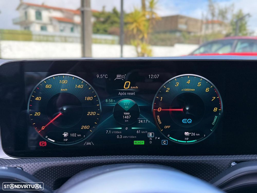 Mercedes-Benz A 250 e AMG Line - 24