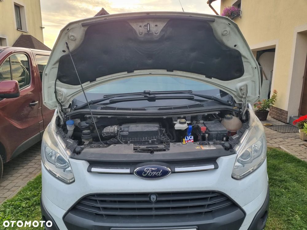 Ford TRANSIT CUSTOM - 16
