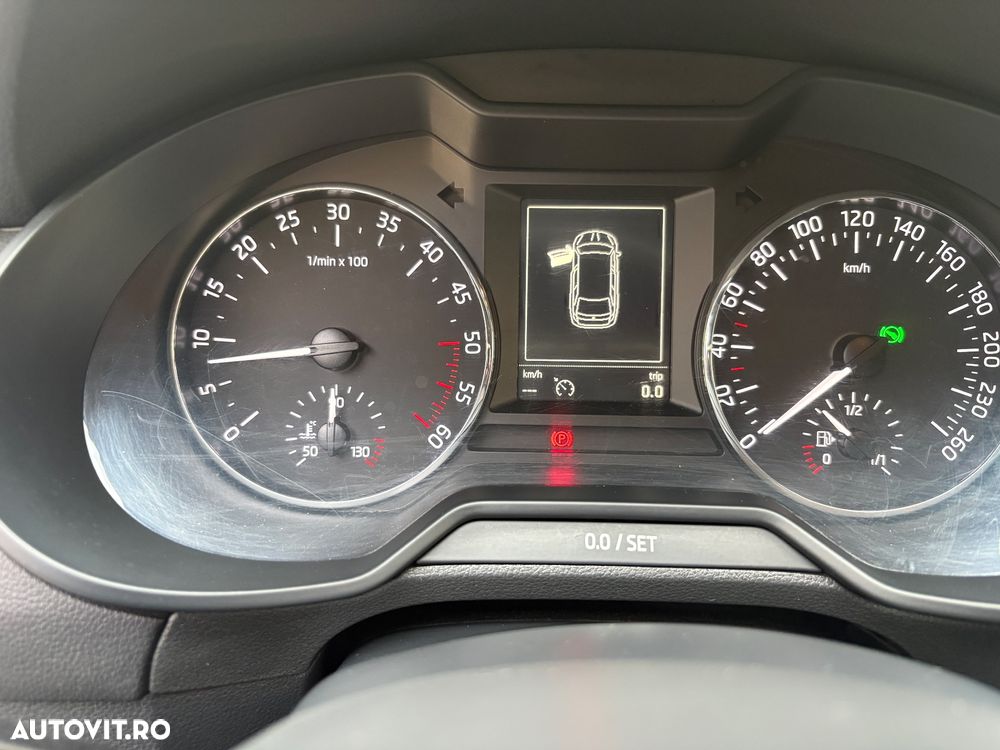 Skoda Octavia 2.0 TDI DSG Style - 9