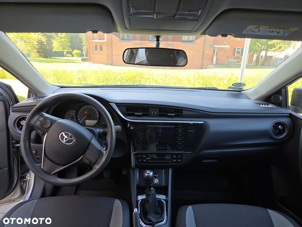 Toyota Auris 1.33 VVT-i Active - 2