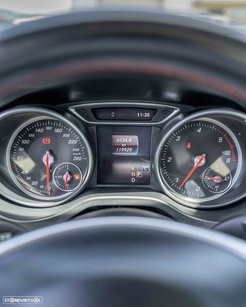 Mercedes-Benz GLA 220 d - 26