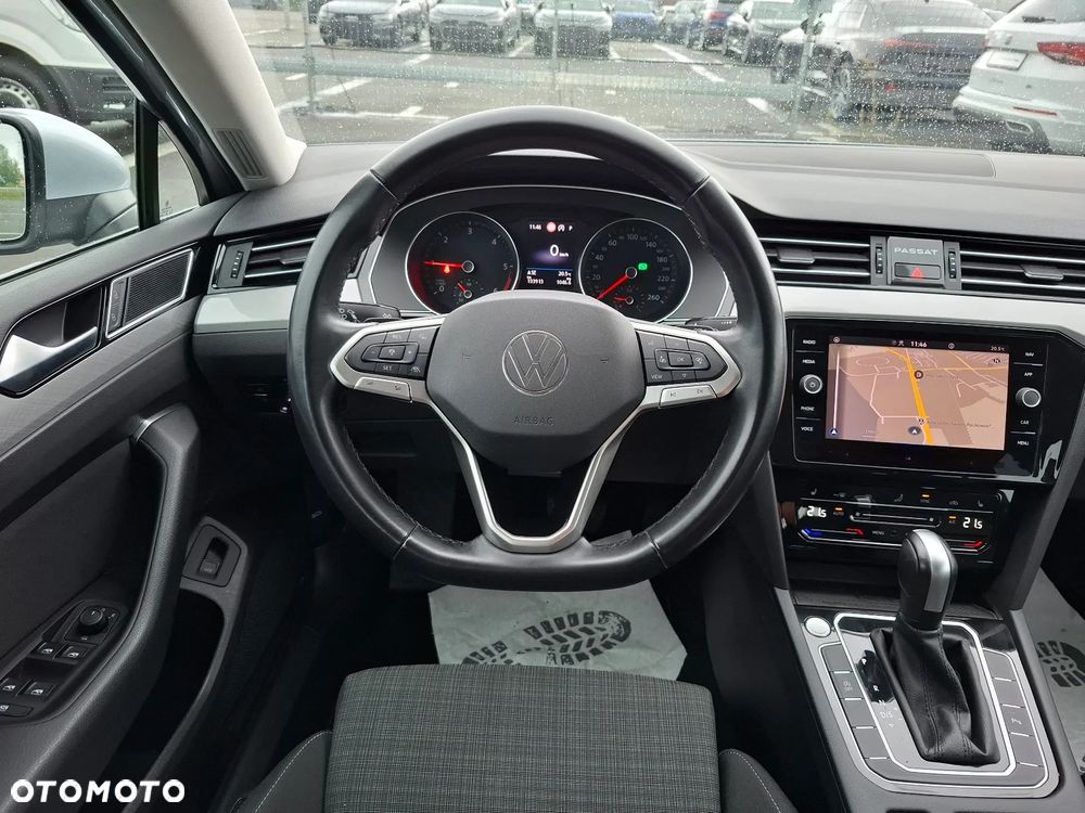 Volkswagen Passat Variant 2.0 TDI SCR DSG Business - 17