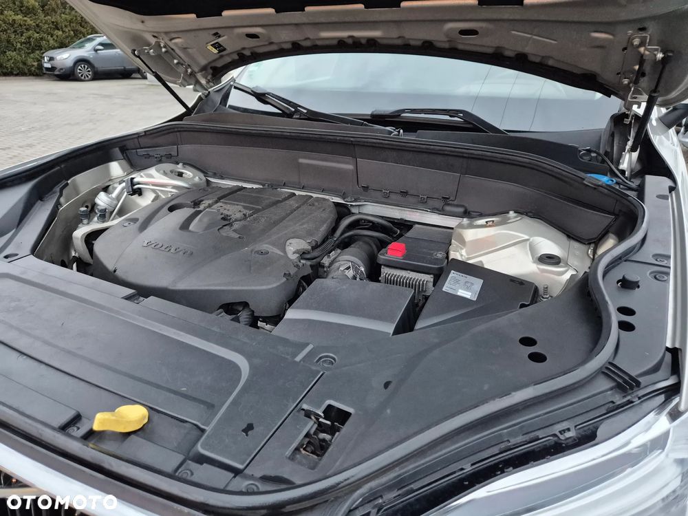 Volvo XC 90 D5 AWD Geartronic Momentum - 39