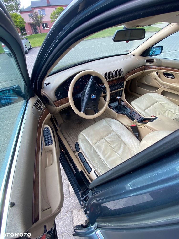 BMW Seria 5 520d - 6