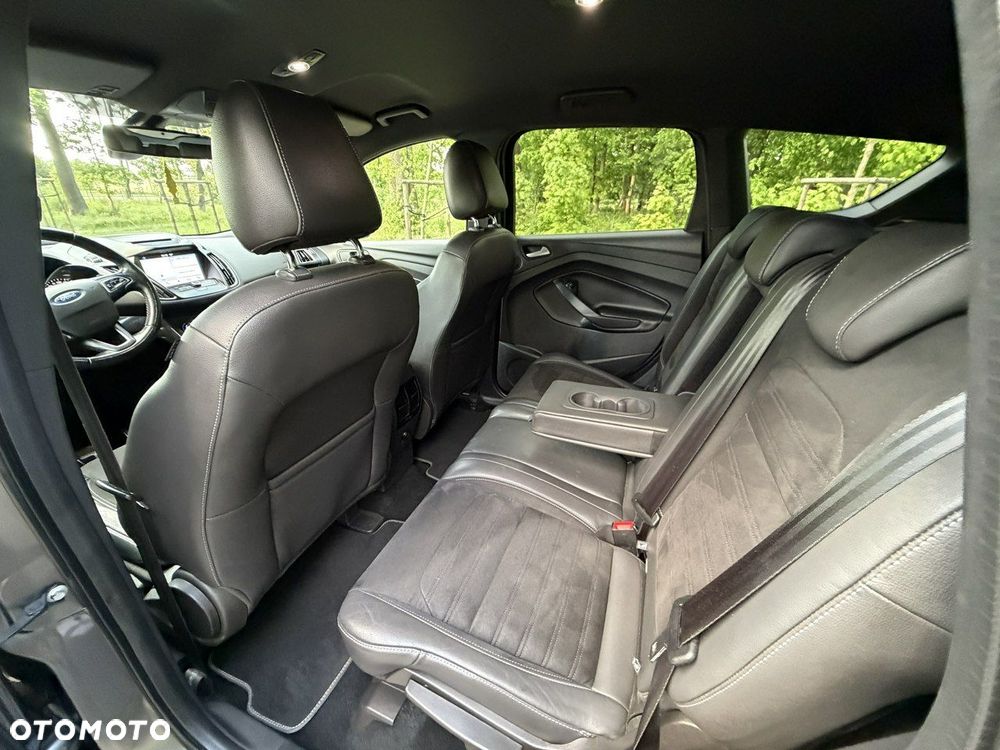 Ford Kuga - 24