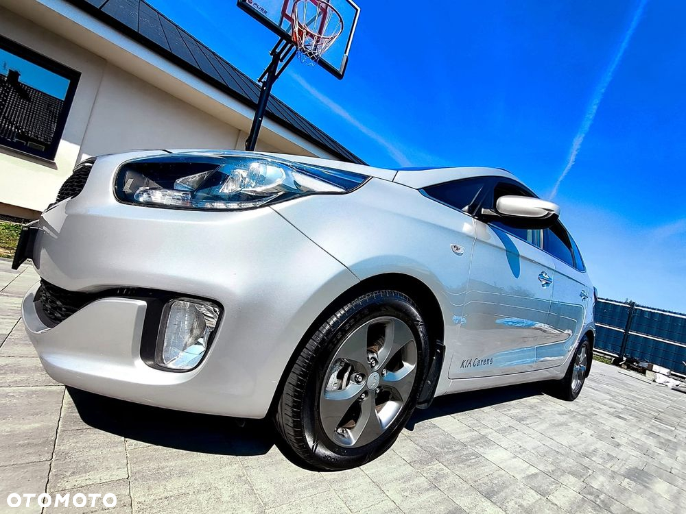 Kia Carens 1.7 CRDi M - 11