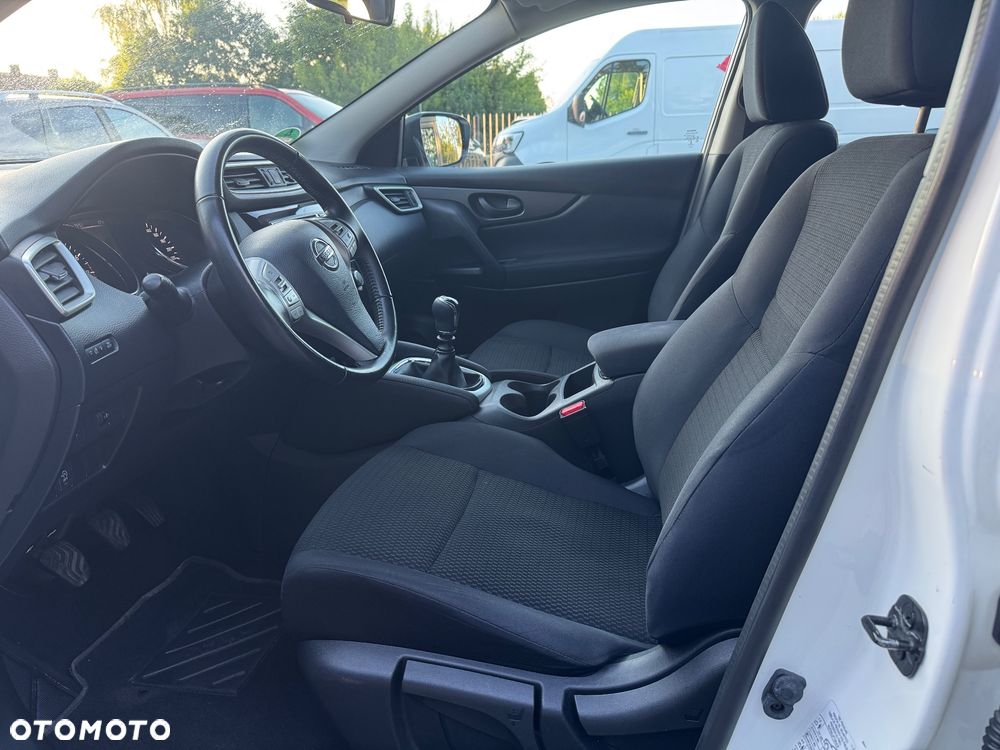 Nissan Qashqai 1.2 DIG-T Visia - 10
