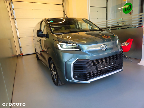 Toyota Proace Verso EV Long 75kWh Business