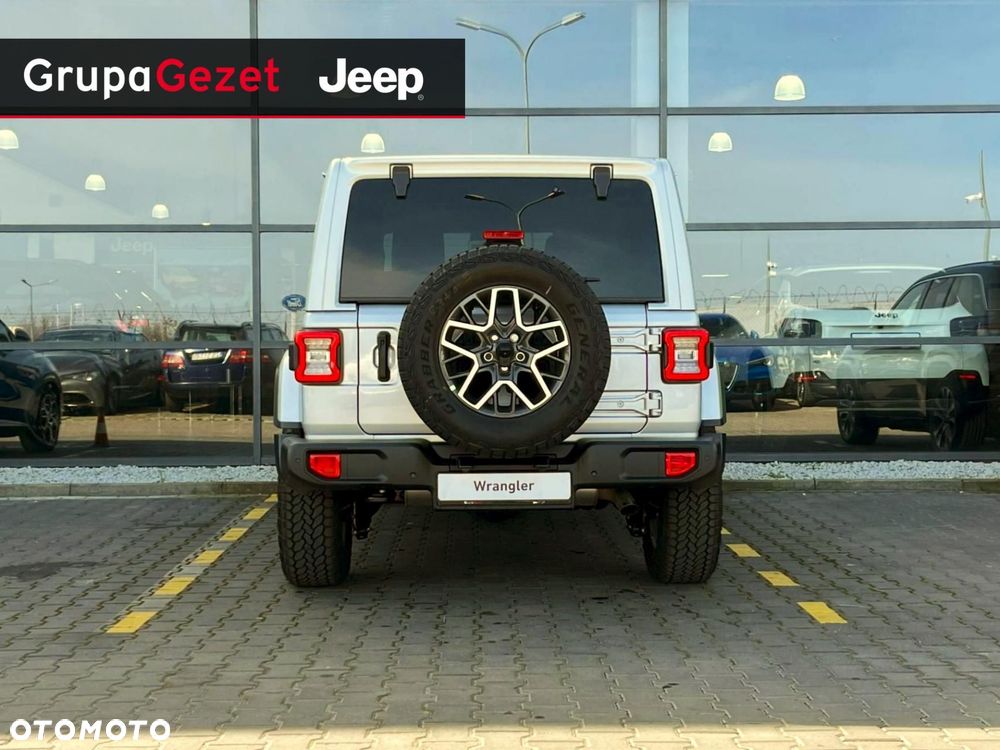Jeep Wrangler - 9
