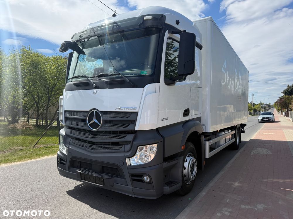 Mercedes-Benz Actros 1833 - 11