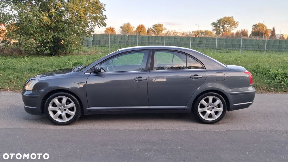 Toyota Avensis - 3