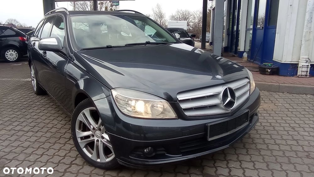 Mercedes-Benz Klasa C 220 CDI DPF Automatik Avantgarde - 33