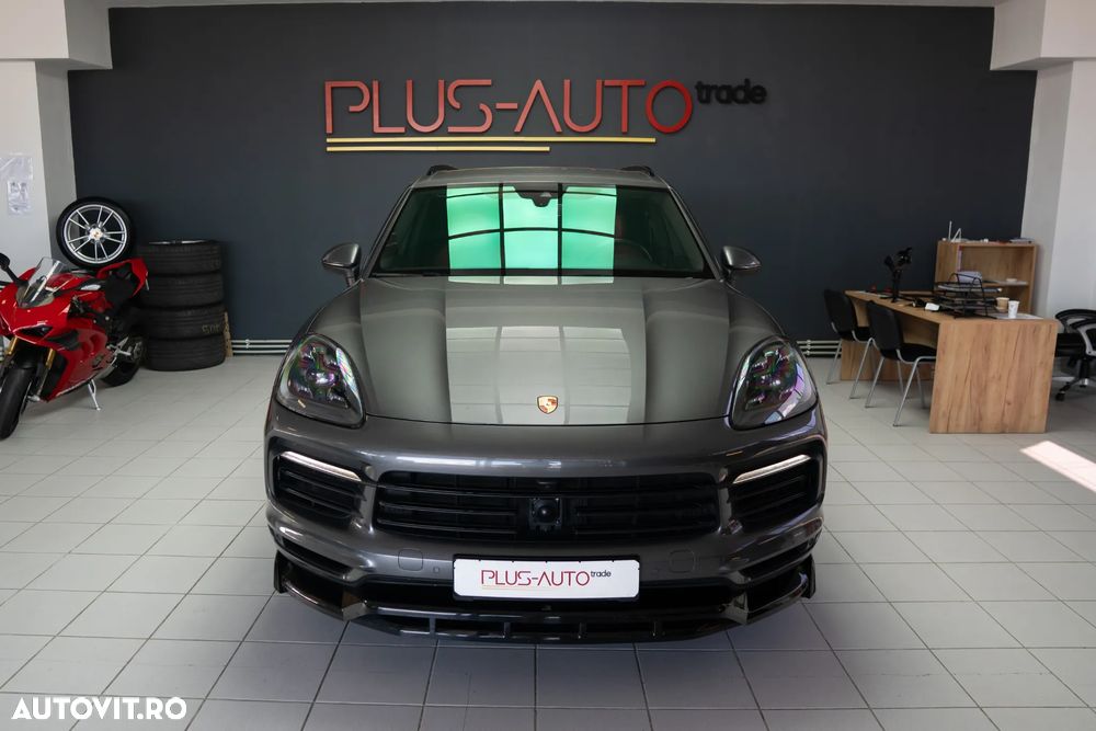 Porsche Cayenne Standard - 3