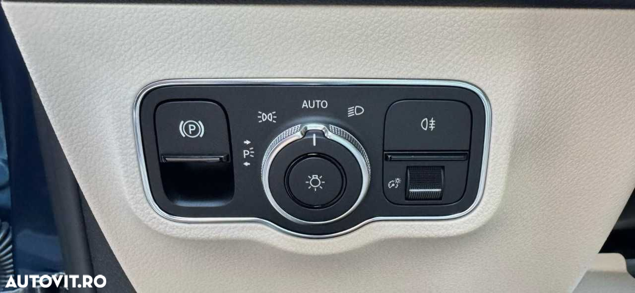 Mercedes-Benz GLB - 23