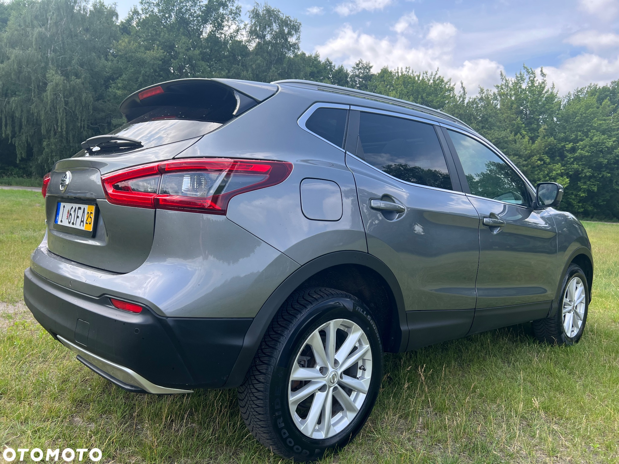 Nissan Qashqai - 2