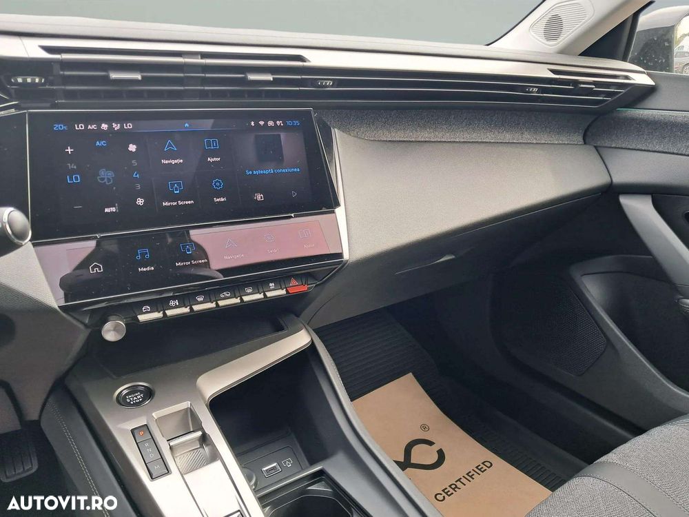 Peugeot 408 - 8