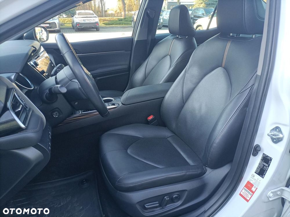 Toyota Camry 2.5 Hybrid Executive CVT - 11