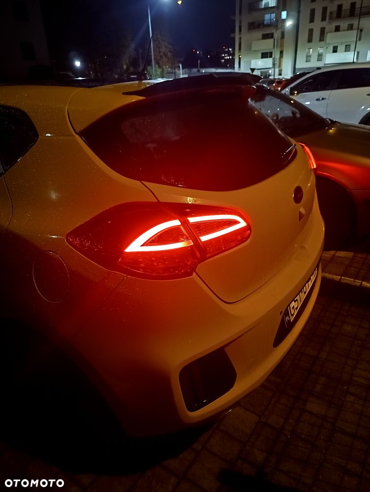 Kia Ceed 1.6 T-GDI GT - 13