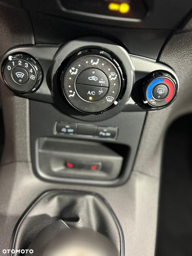 Ford Fiesta 1.0 EcoBoost STart-Stop Trend - 29