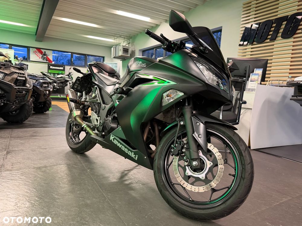 Kawasaki Ninja 300 ABS - 2
