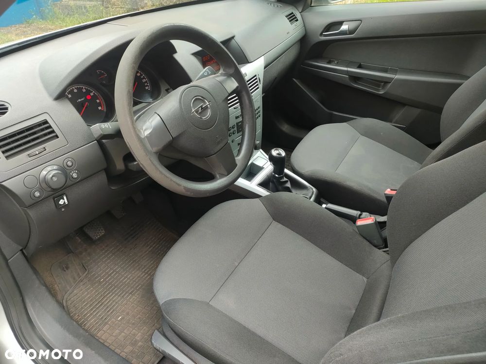 Opel Astra 1.6 - 9