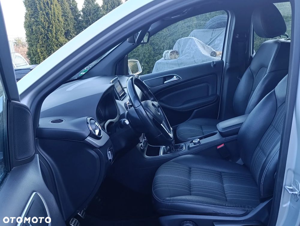 Mercedes-Benz Klasa B 180 CDI - 12