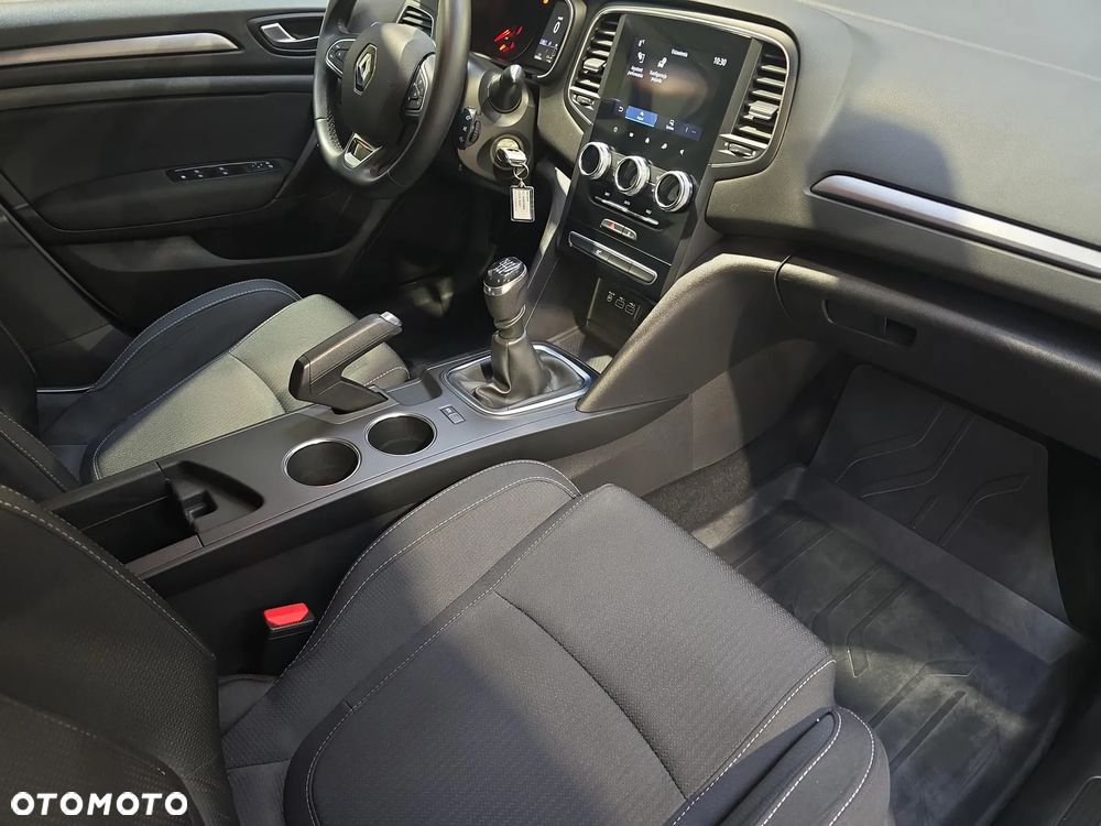 Renault Megane 1.0 TCe Zen - 26