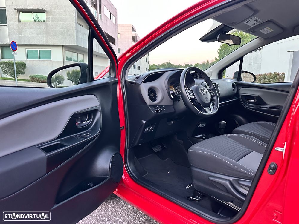 Toyota Yaris 1.5 HSD Active - 21
