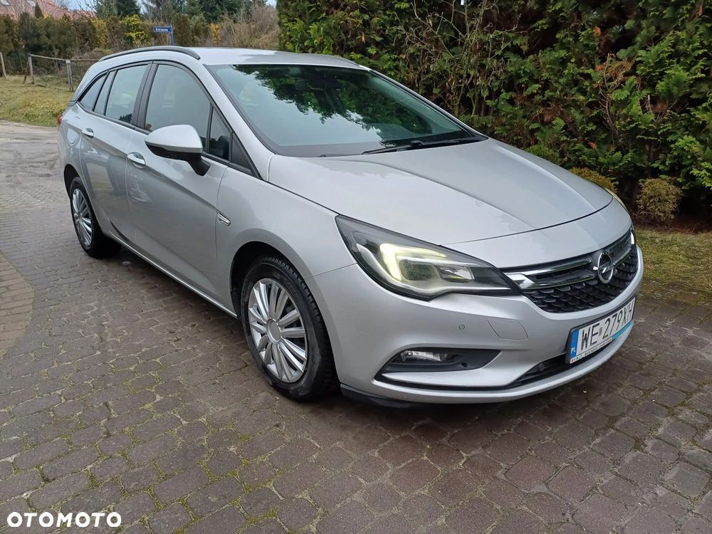 Opel Astra 1.6 CDTI Elite - 1