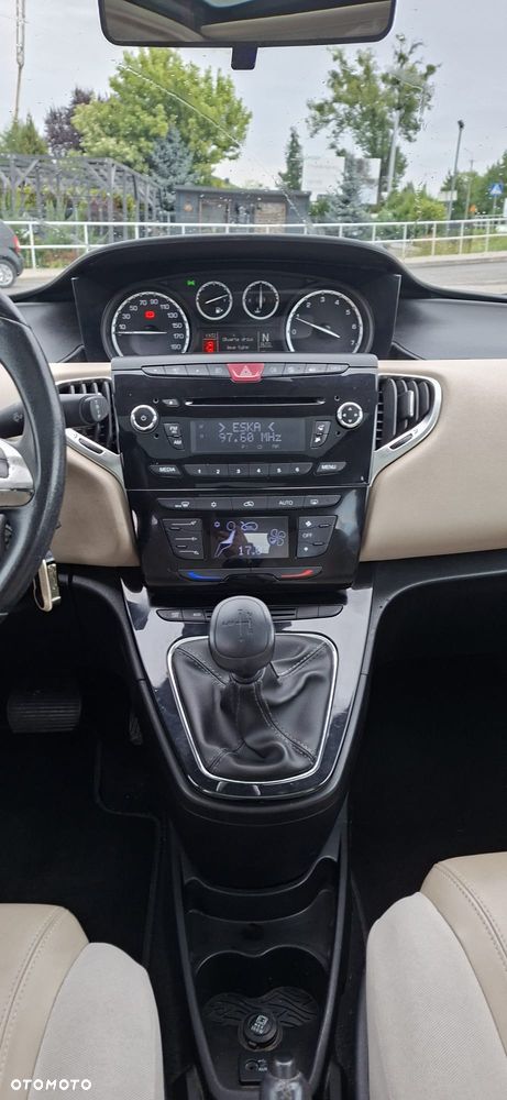Lancia Ypsilon Y 0.9 TwinAir Turbo 8V Automatik Platinum - 19