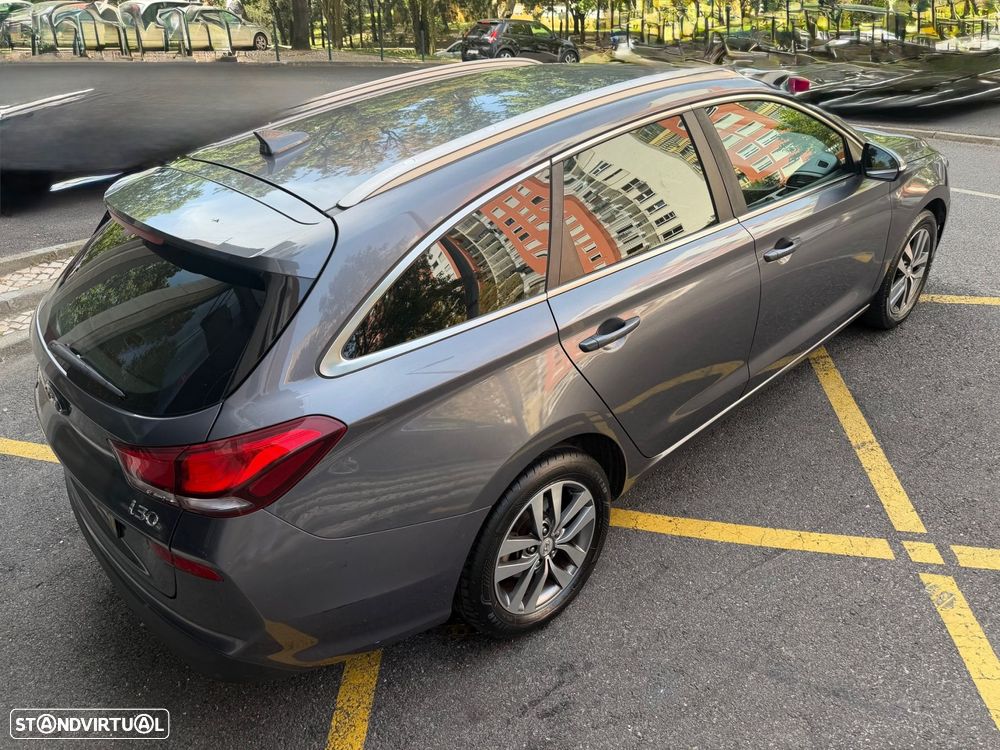 Hyundai i30 SW 1.6 CRDi Style+Navi - 5