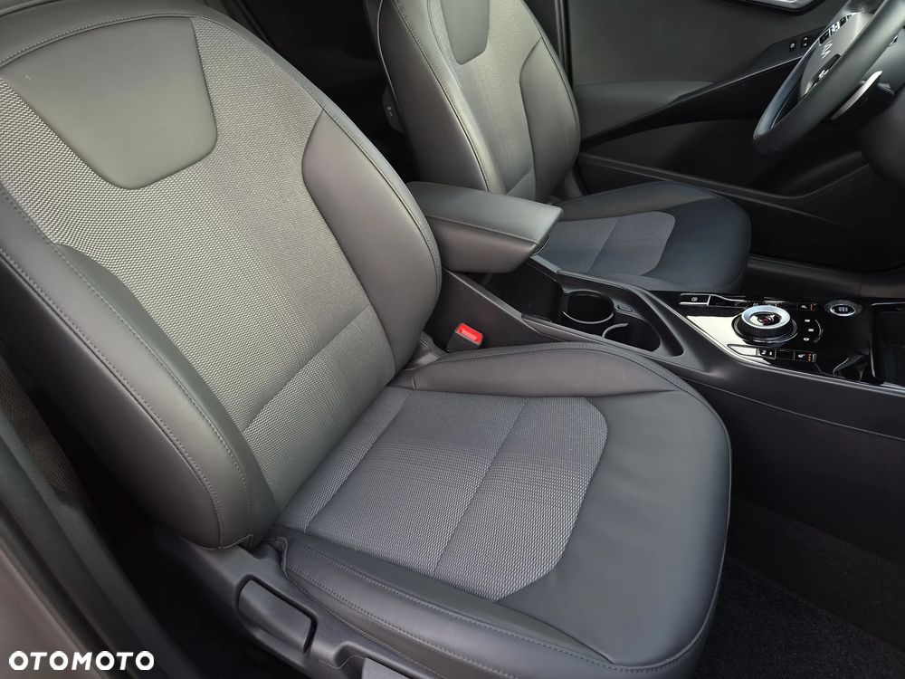 Kia Niro 1.6 GDI Hybrid Business Line - 30