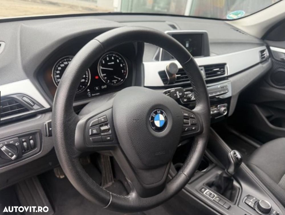 BMW X1 sDrive18i - 4