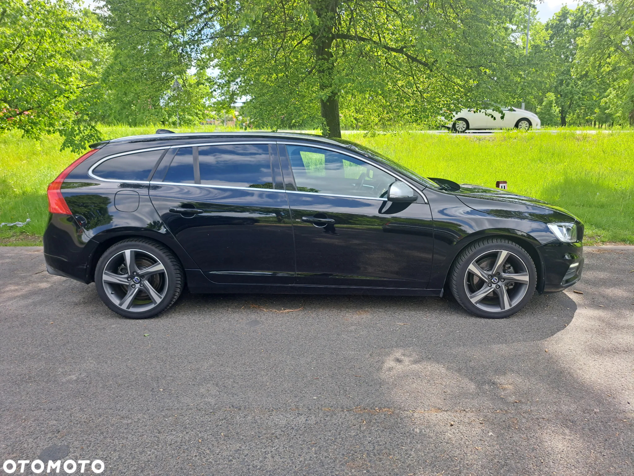 Volvo V60 D2 Drive-E R-Design Kinetic - 8