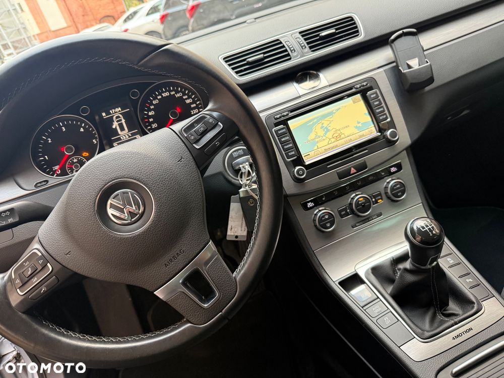 Volkswagen Passat 2.0 TDI 4Mot Comfortline - 15