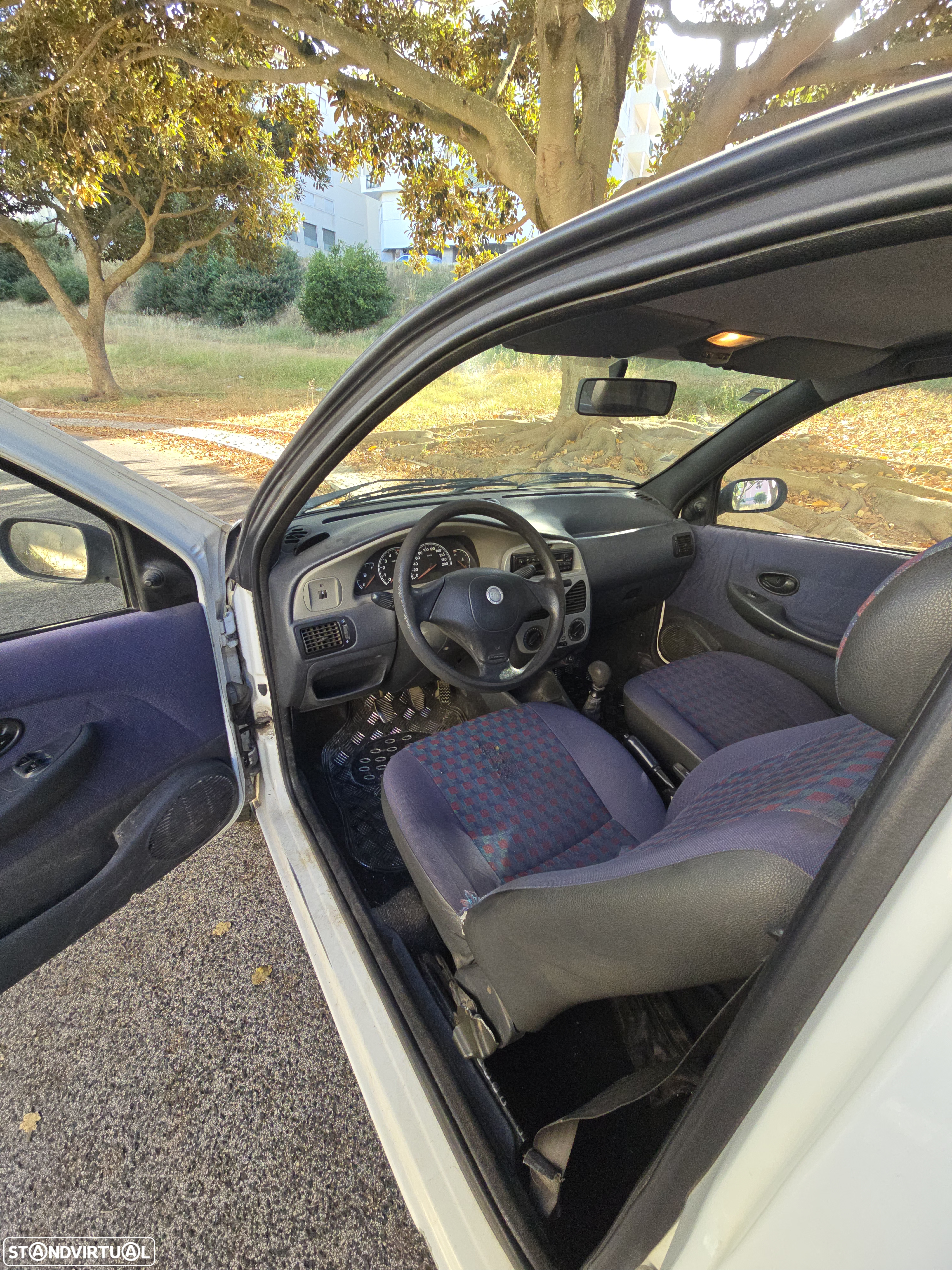 Fiat Strada 1.9 D - 12