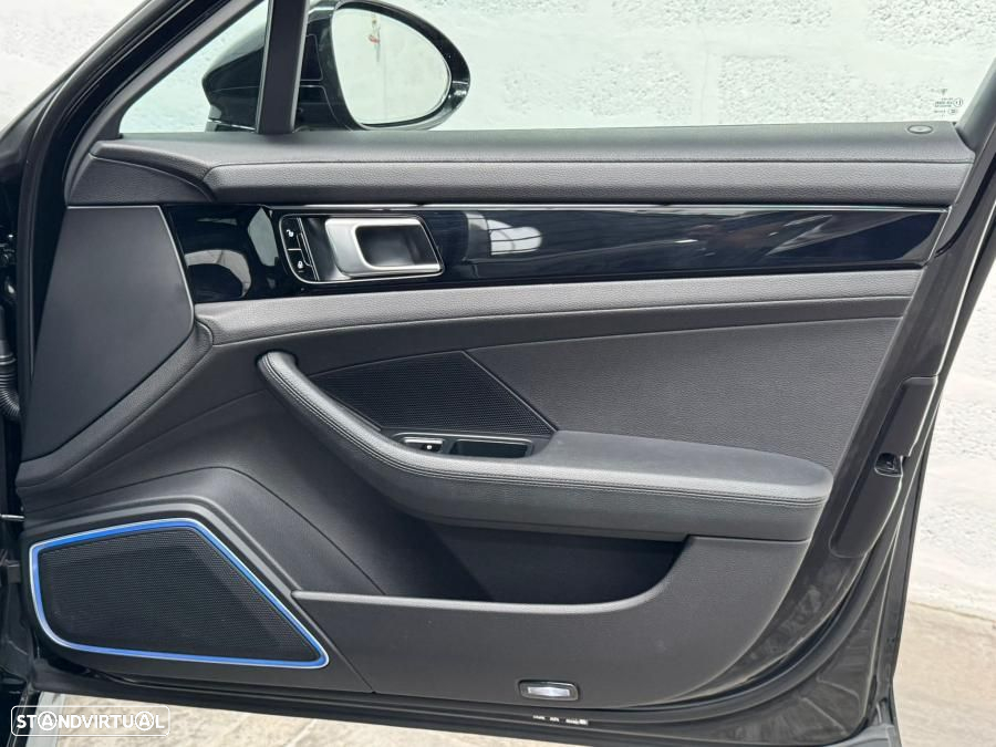 Porsche Panamera 4 E-Hybrid Executive - 41