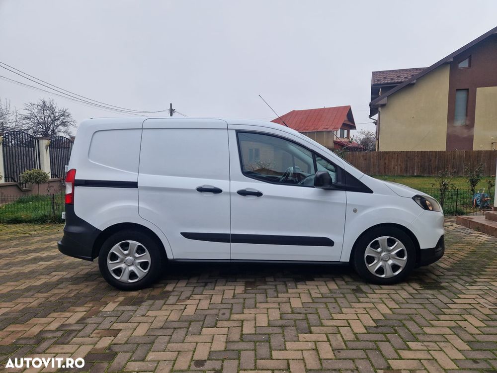 Ford Tourneo Courier - 4