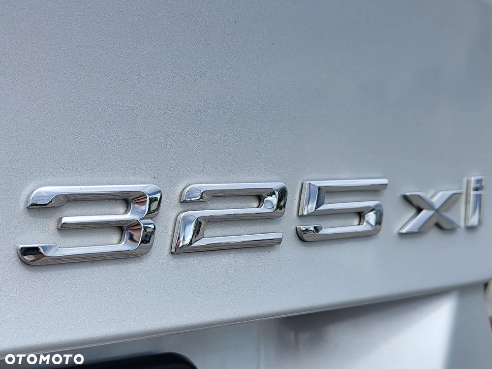 BMW Seria 3 325i xDrive Edition Exclusive - 5