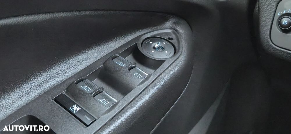 Ford Kuga 2.0 TDCi Titanium - 11