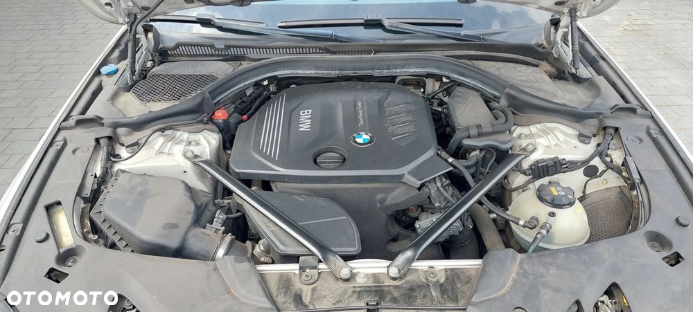 BMW Seria 5 520d M Sport sport - 37