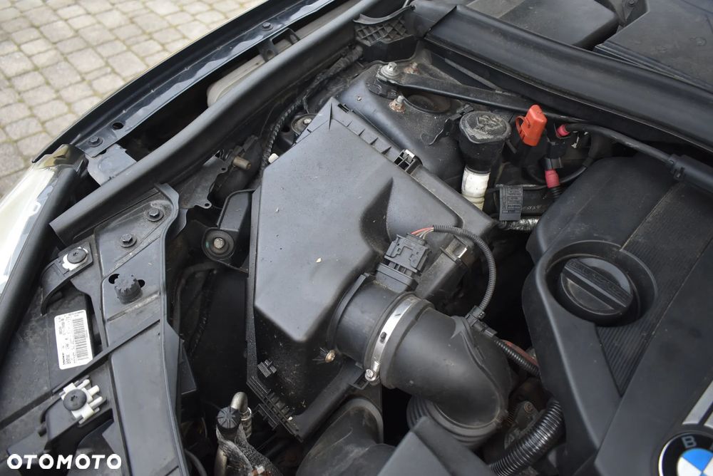 BMW X1 sDrive18d xLine - 34