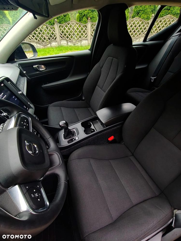Volvo XC 40 T2 Momentum - 24