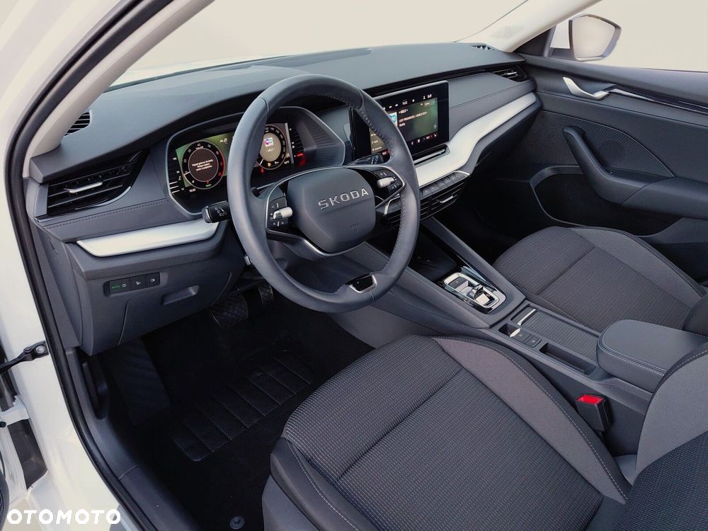 Skoda Octavia 1.5 TSI mHEV Selection DSG - 16
