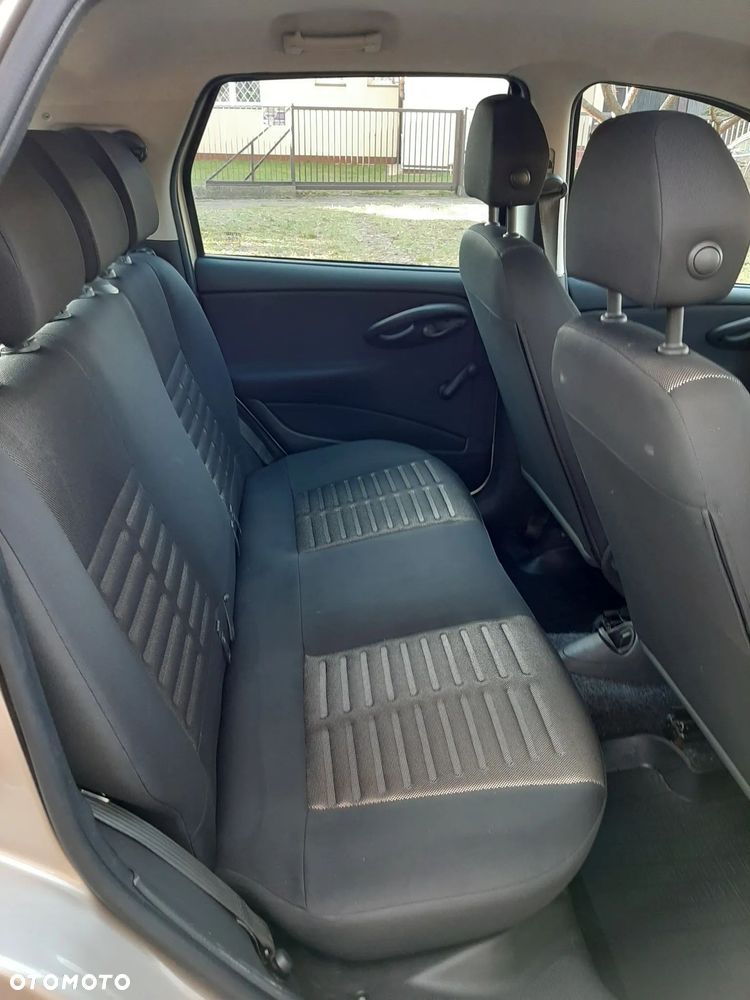 Fiat Punto 1.2 8V - 9