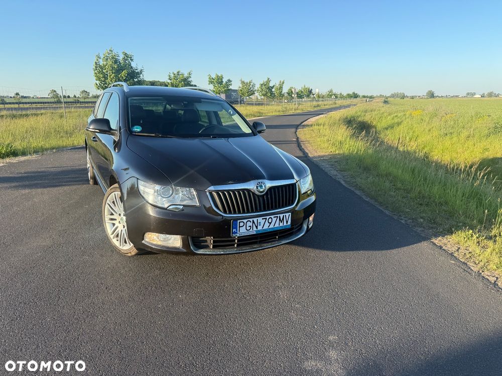 Skoda Superb 2.0 TDI DSG Exclusive - 8