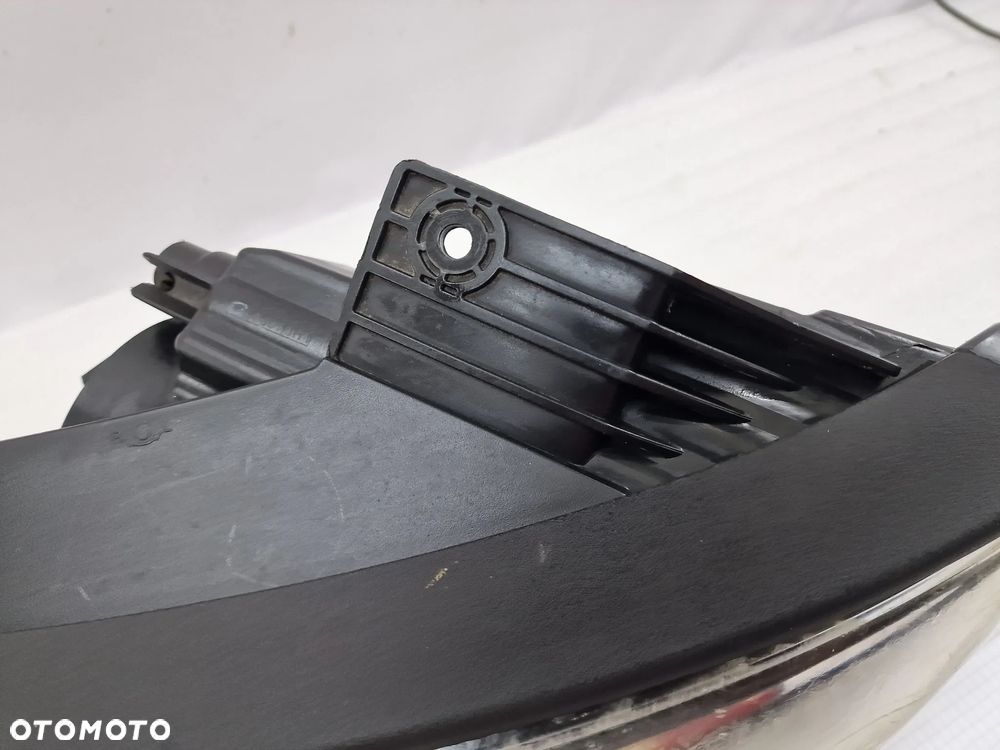 HYUNDAI IX35 09- PRAWA ZWYKŁA LAMPA PRZEDNIA PRZÓD , NR 92102-ZY , NR AUKCJI LA34 - 10